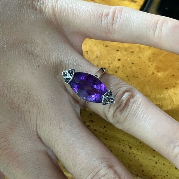 African Amethyst Sterling Silver Cocktail Ring Size 6 - Picture 4 of 10